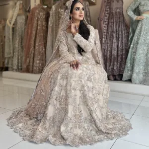 3D Floral Embellishments & Botanical Embroidery: Romantic Trends in Pakistani Bridal Wear