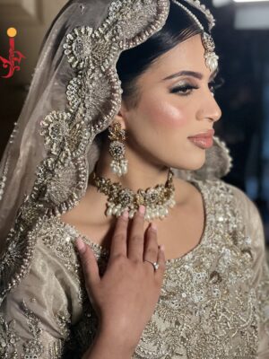 Fawn Front-Open Bridal Dress - Image 3